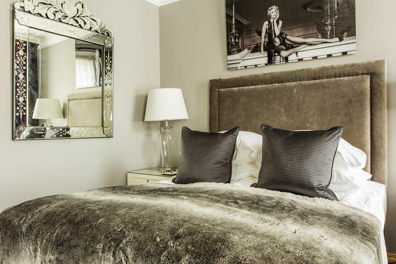 St. Petersbourg Hotel - Small Luxury Hotels Of The World Ταλίν Εξωτερικό φωτογραφία